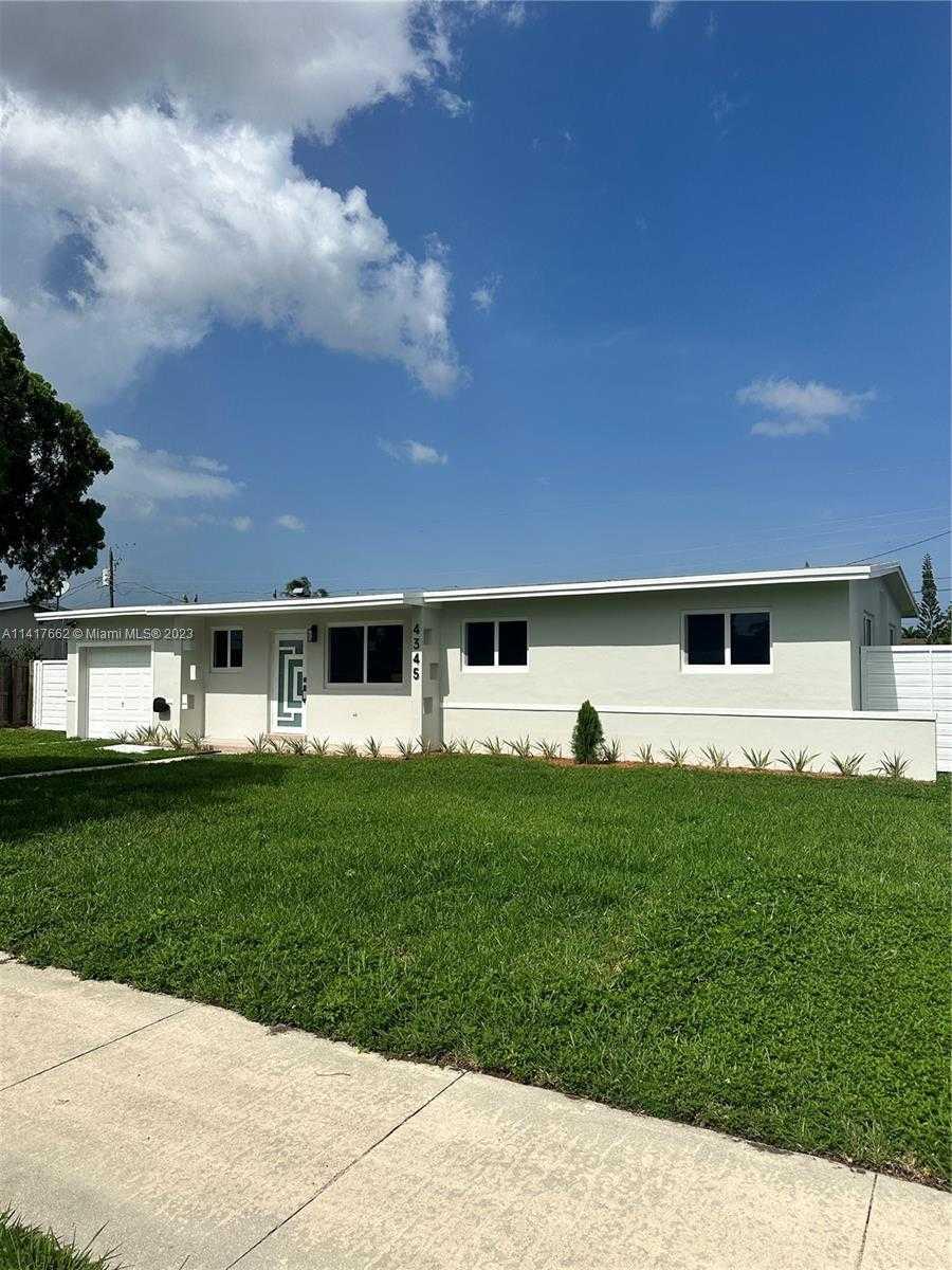 4345 98th Ct, Miami, Single Family Home,  for sale, Dale Largie, CPA, SFR, LIFESTYLE INTERNATIONAL REALTY