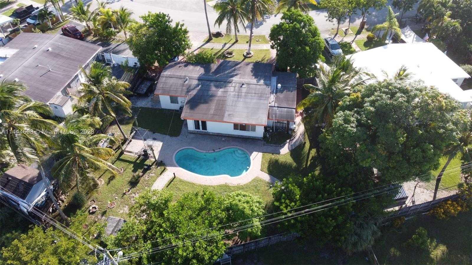 4750 17th Ave, Pompano Beach, Single Family Home,  for sale, Dale Largie, CPA, SFR, LIFESTYLE INTERNATIONAL REALTY