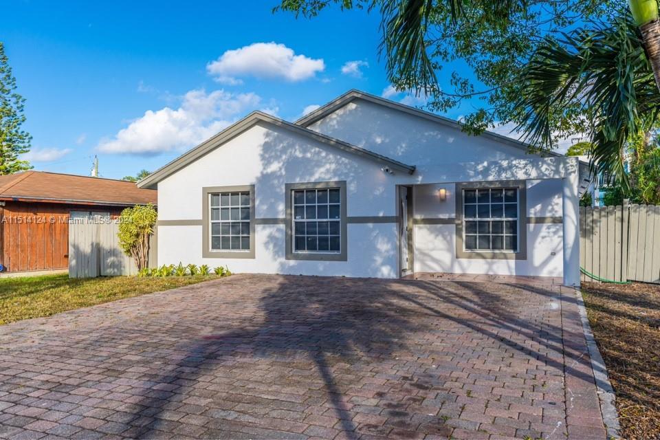 3824 Patio Ct, Lake Worth, Single Family Home,  for sale, Dale Largie, CPA, SFR, LIFESTYLE INTERNATIONAL REALTY