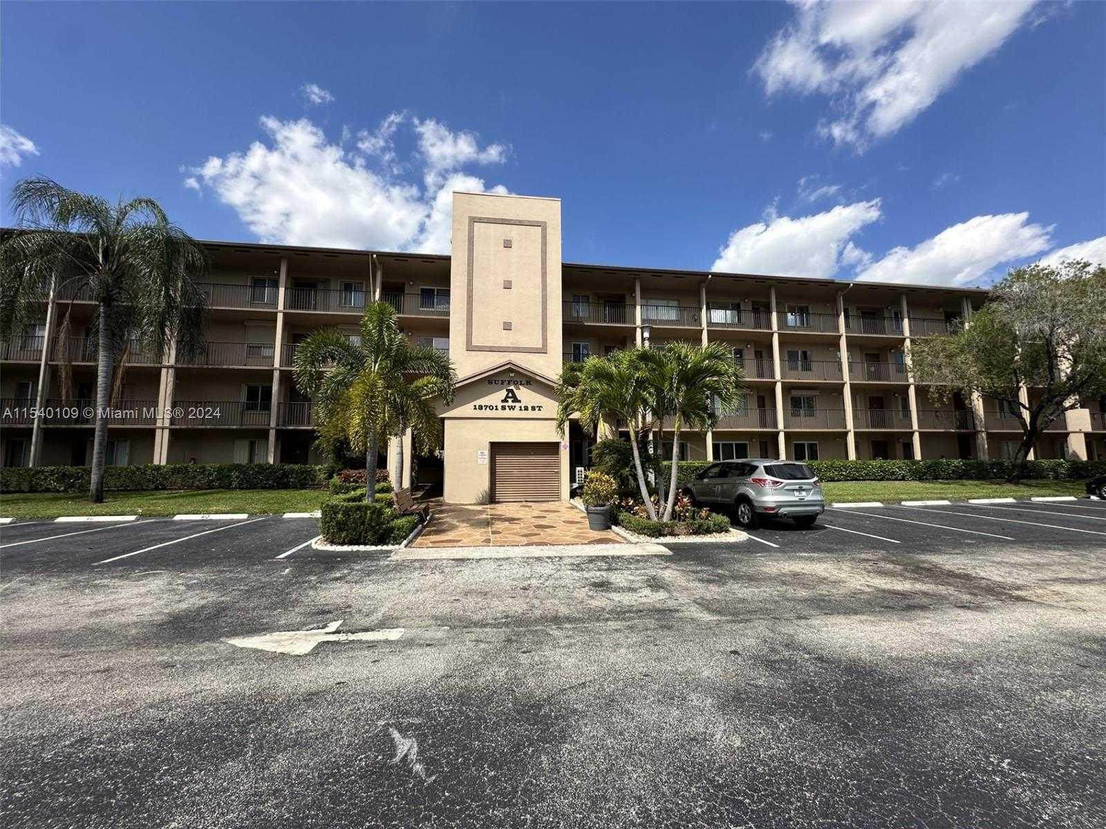 13701 12th St 105A, Pembroke Pines, Condo,  for sale, Dale Largie, CPA, SFR, LIFESTYLE INTERNATIONAL REALTY