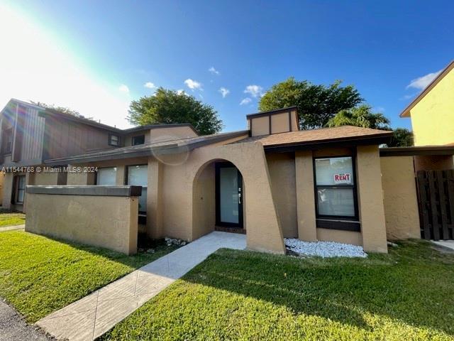 12735 68th Ln 12735, Miami, Townhouse,  for rent, Dale Largie, CPA, SFR, LIFESTYLE INTERNATIONAL REALTY