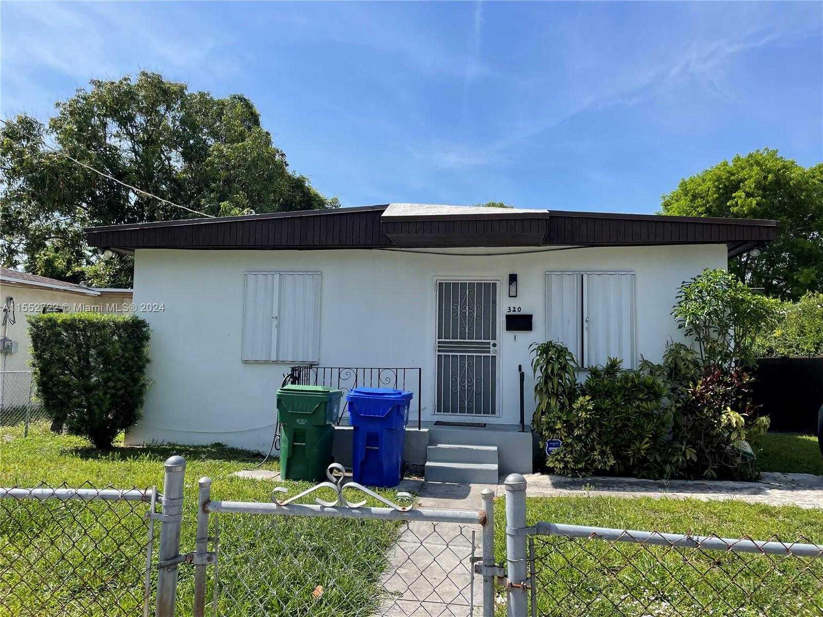 320 44th St, Miami, Single Family Home,  for sale, Dale Largie, CPA, SFR, LIFESTYLE INTERNATIONAL REALTY