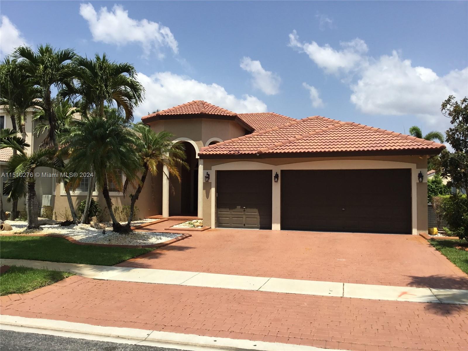 3240 189th Ave, Miramar, Single Family Home,  for sale, Dale Largie, CPA, SFR, LIFESTYLE INTERNATIONAL REALTY