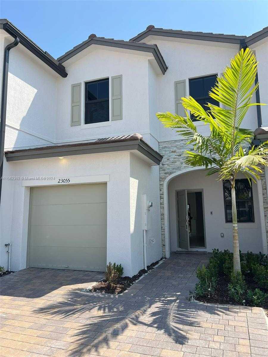 23055 129th Ct 23055, Miami, Townhouse,  for rent, Dale Largie, CPA, SFR, LIFESTYLE INTERNATIONAL REALTY