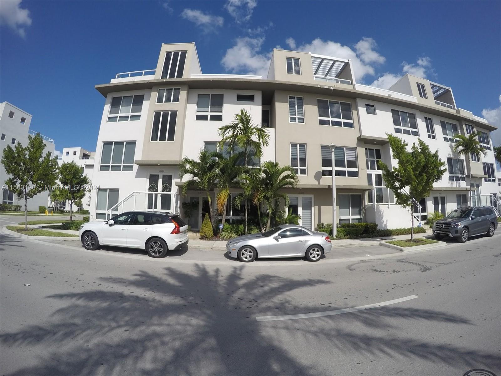 10471 66th St 10471, Doral, Condo,  for rent, Dale Largie, CPA, SFR, LIFESTYLE INTERNATIONAL REALTY