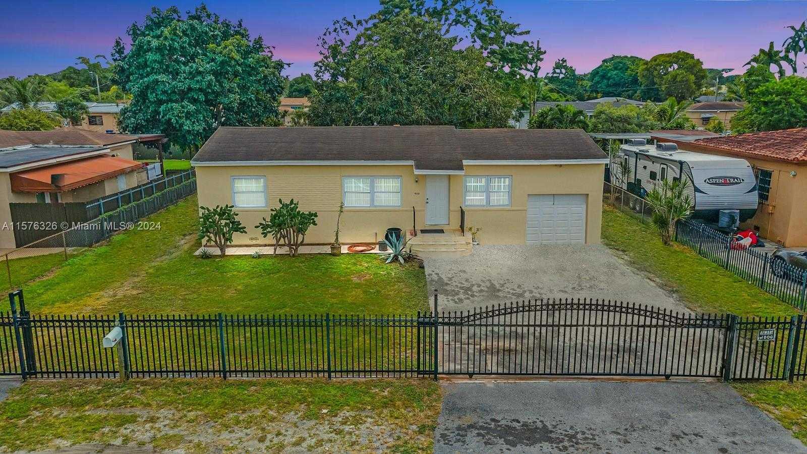 400 150th St, Miami, Single Family Home,  for sale, Dale Largie, CPA, SFR, LIFESTYLE INTERNATIONAL REALTY